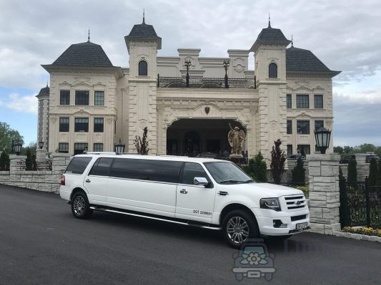 Lincoln Navigator White